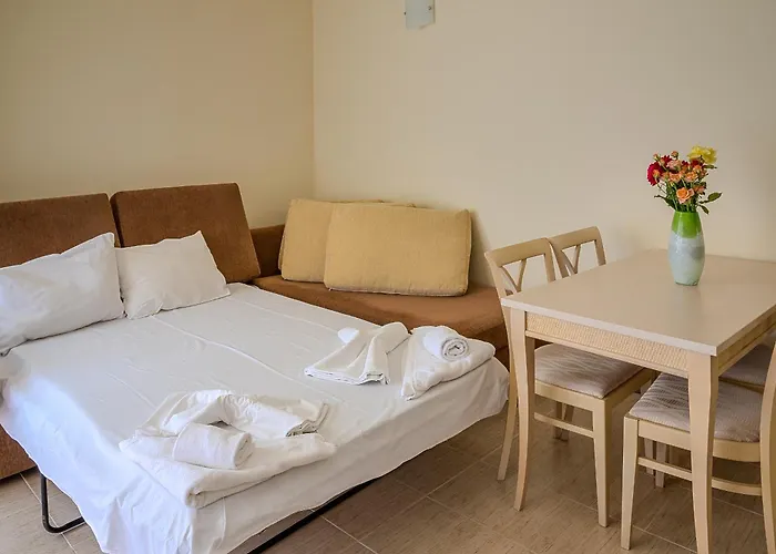 アパートホテル Bendita Mare 4*